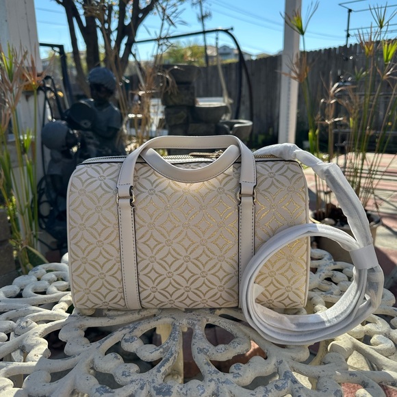 Michael Kors Patterned Women's Bag Set - Picture 10 of 16